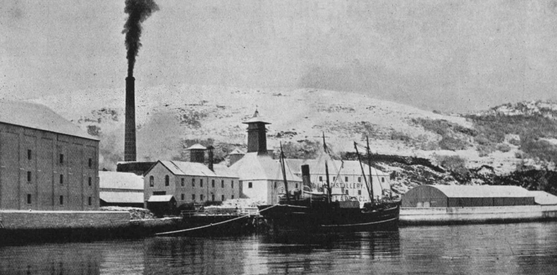 Caol Ila : Distillery in Winter.