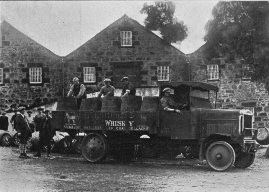 Craigellachie : Removing Whisky.