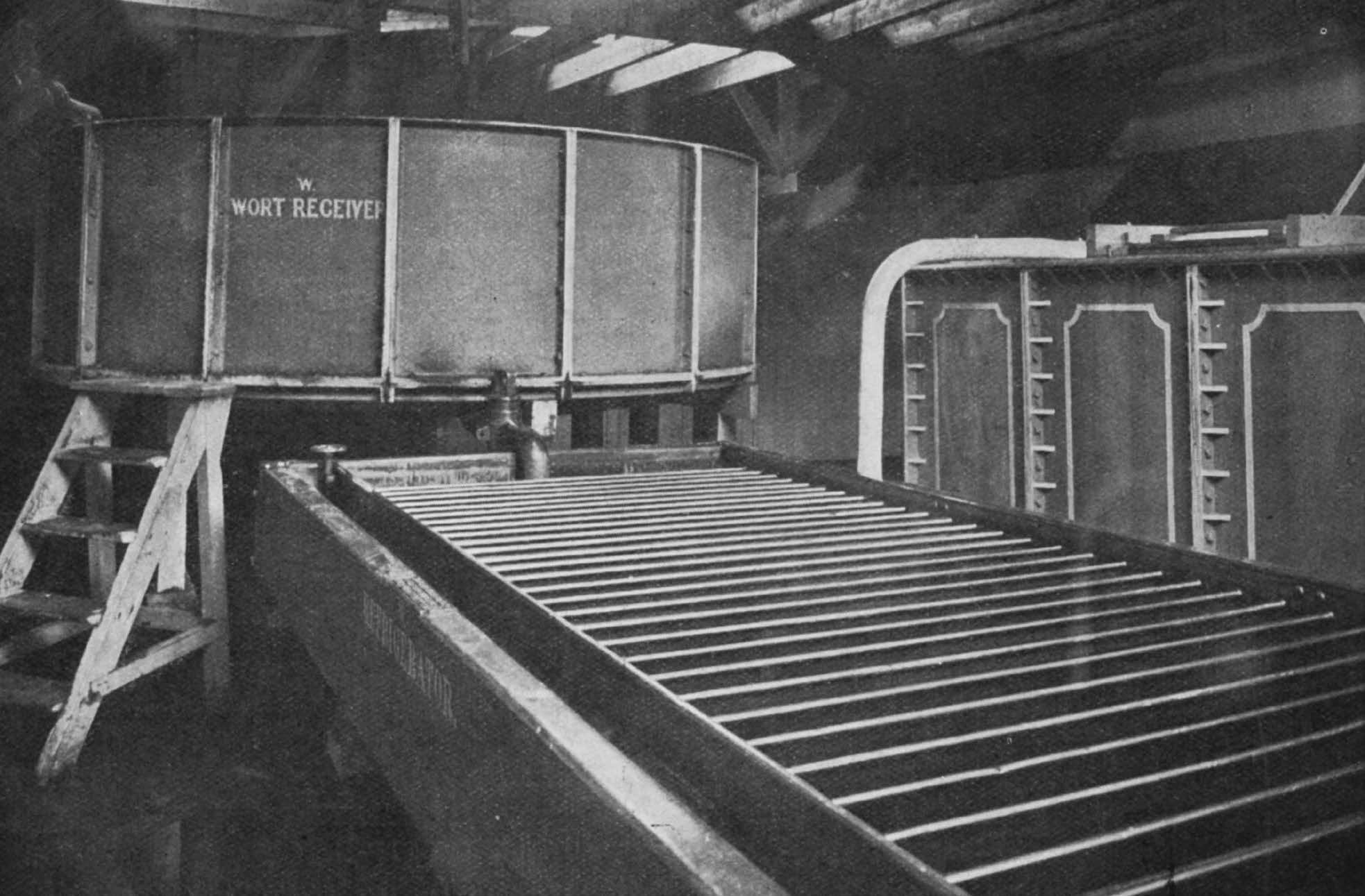 Linkwood-Glenlivet Distillery : Wort Receiver.