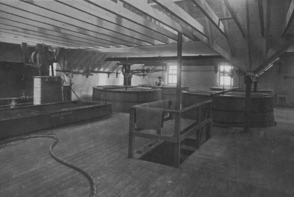 Ord Distillery : The Tun Room, showing one of the Refrigerators.